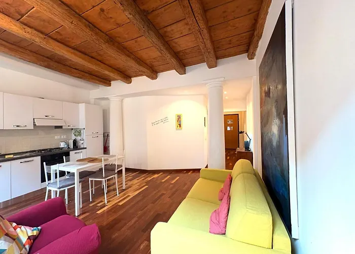 San Vitale بولونيا